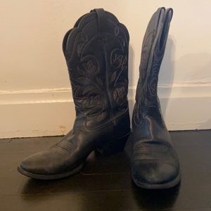 Ariat Black Boots (Size 8)